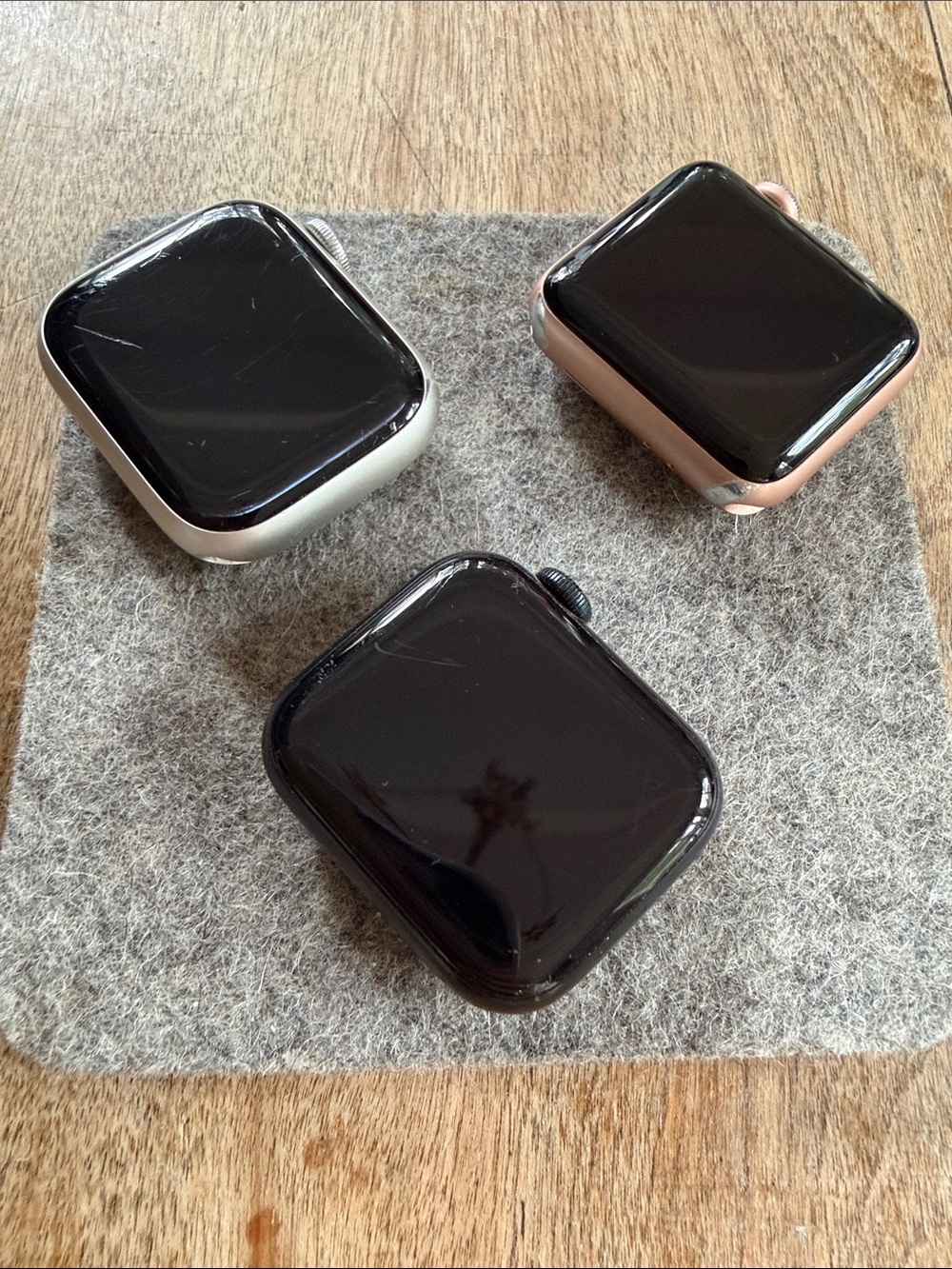 Apple Watch - series 7, series 3, SE - Picture 3 of 5